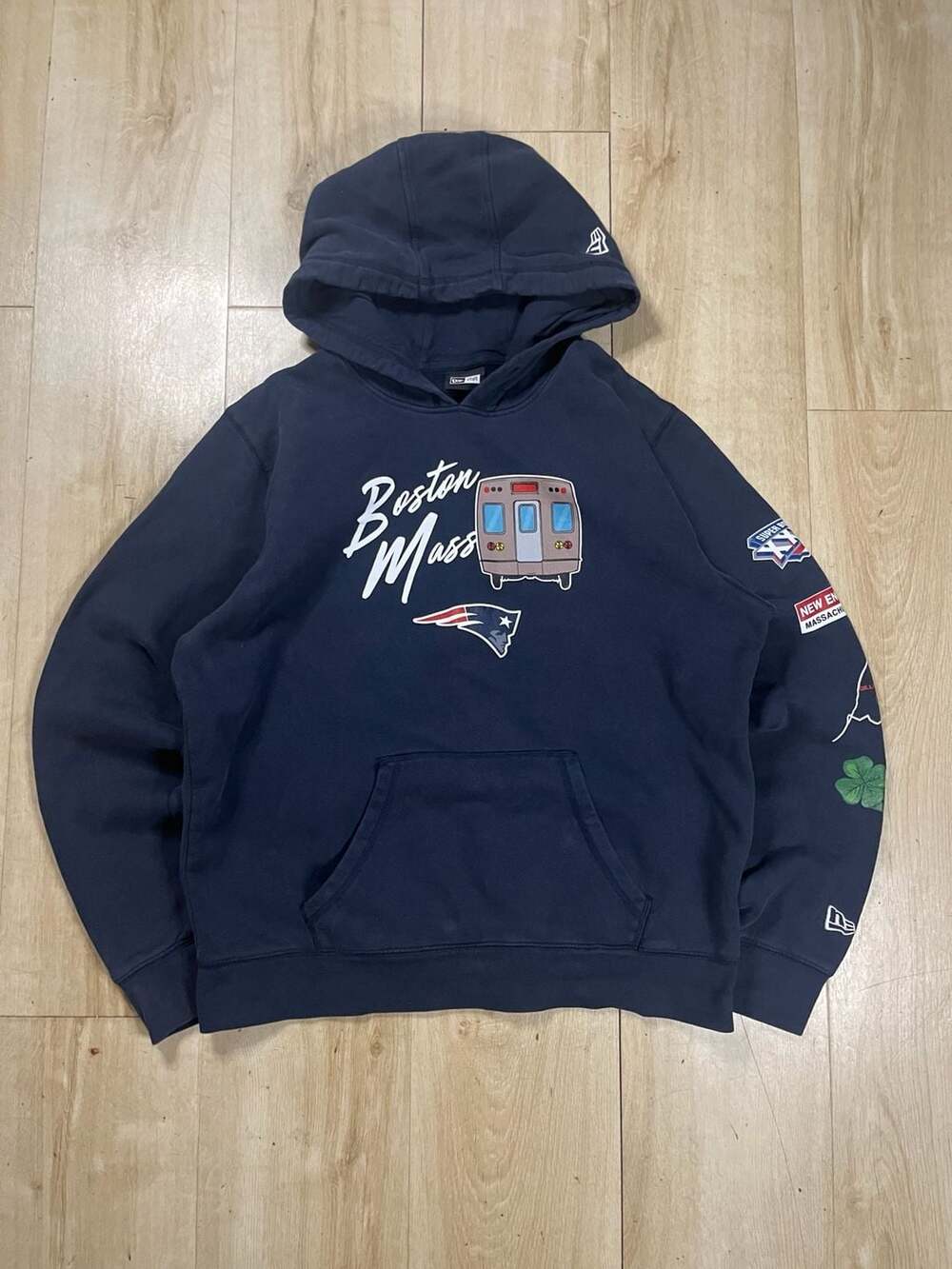 New Era New England Patriots Boston Mass City Transit Pullover Hoodie